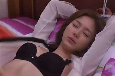 與女大學玩群P用偉哥,想不到你是這樣的趙四!-鋒巢網