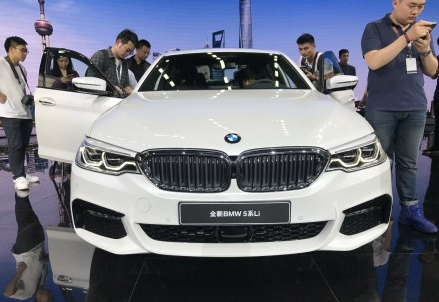 全新寶馬5系LiM 完美詮釋“中等價格享受高等豪華”-鋒巢網