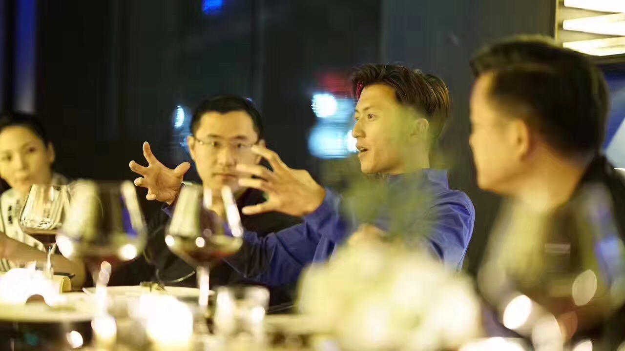 廚師謝霆鋒,網(wǎng)易丁磊,外婆家吳國平這是在密謀新事業(yè)?-鋒巢網(wǎng)