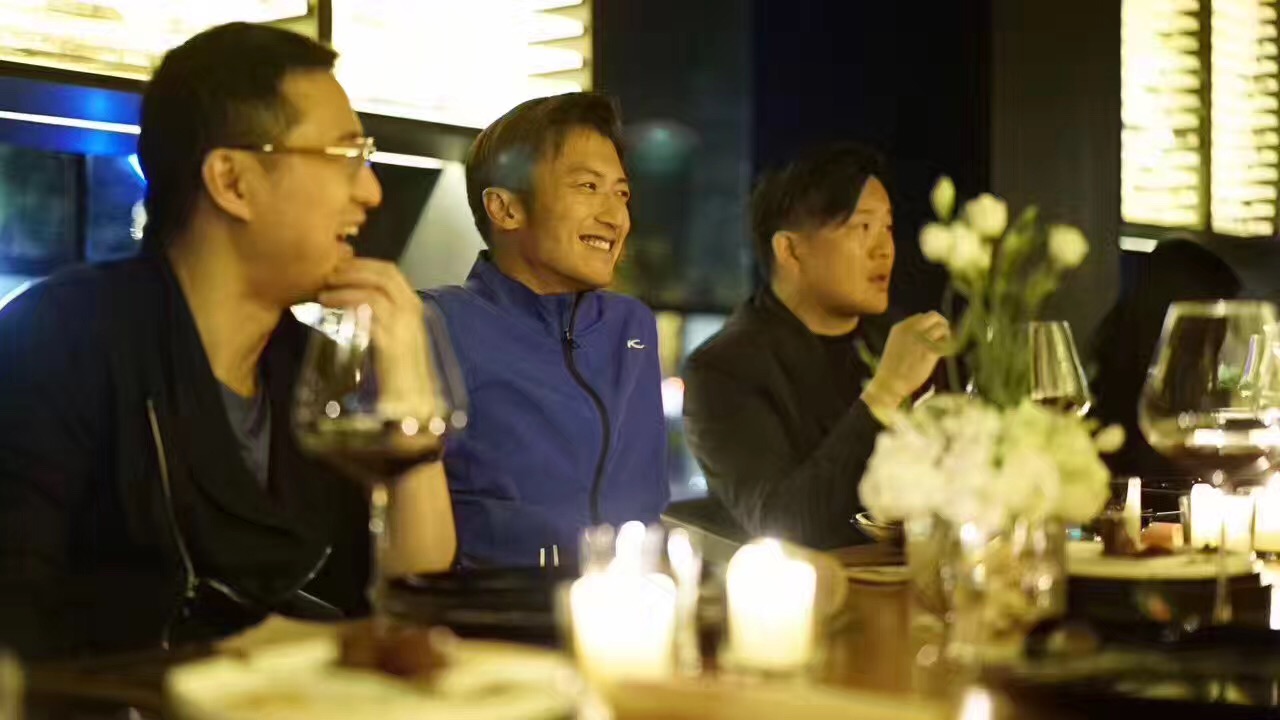 廚師謝霆鋒,網(wǎng)易丁磊,外婆家吳國平這是在密謀新事業(yè)?-鋒巢網(wǎng)