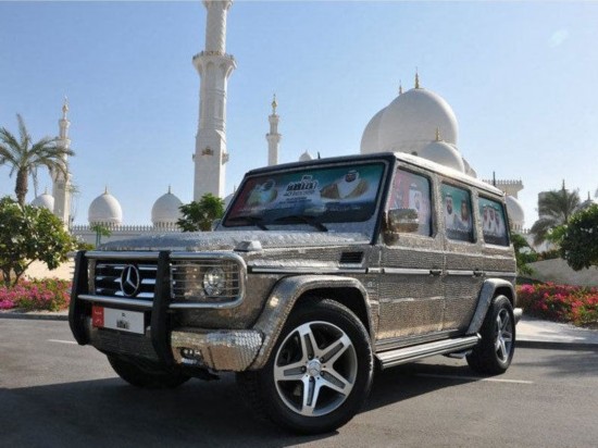 迪拜：有錢沒地兒花 豪車金錢玩命造-鋒巢網