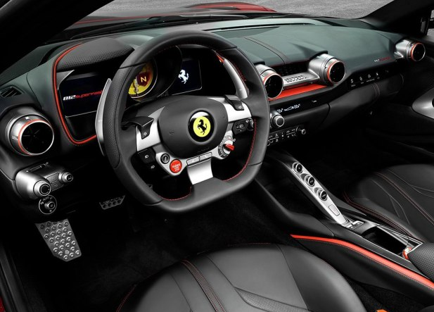 風馳電掣的新代表“法拉利812 Superfast”；拭目以待-鋒巢網