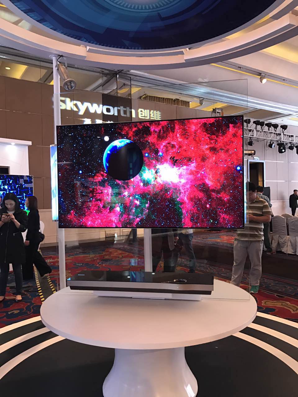 創維攻殼黑科技,OLED新品Wallpaper藝術氣息令人驚艷-鋒巢網