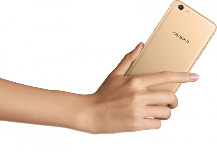 為愛自拍的印度人而設(shè)計(jì) 前置雙攝手機(jī)OPPO F3發(fā)布-鋒巢網(wǎng)