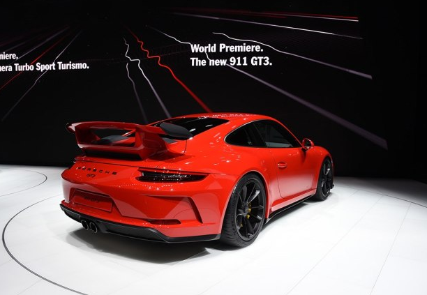 保時捷新911 GT3“地獄”跑出7分12秒07圈速 嚇煞眾人-鋒巢網(wǎng)