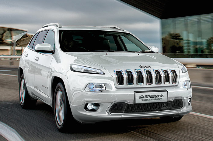 2017全新Jeep自由光 優越上市；與它一起看世界-鋒巢網