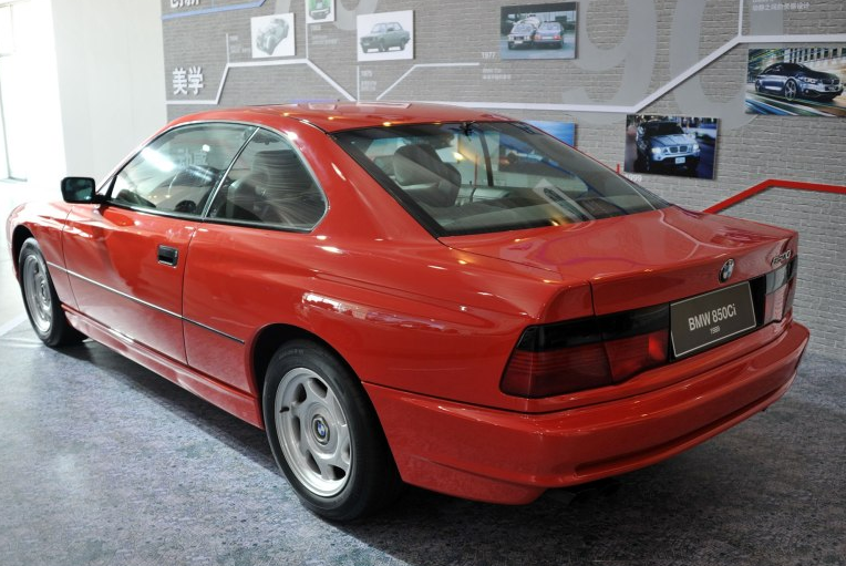 王者歸來:新寶馬8系概念預(yù)告圖公布 即將回歸！-鋒巢網(wǎng)