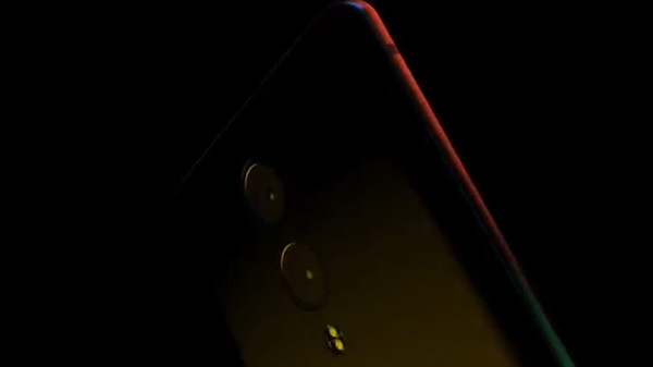 全面屏要成谷歌標準了 Pixel 2新機渲染圖曝光-鋒巢網