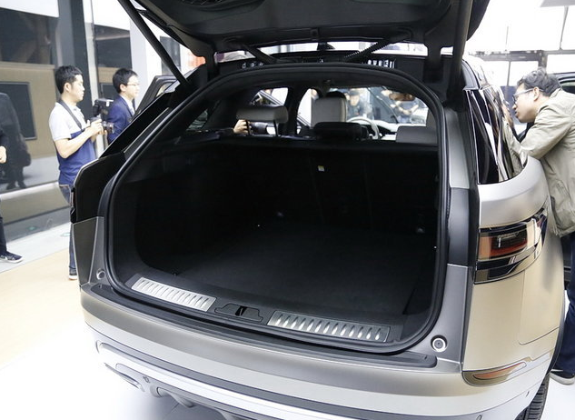 自改自家弊端,家族新成員 路虎攬勝星脈預計8月上市-鋒巢網