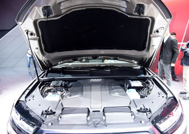 全新混動系統(tǒng)奧迪Q7e-tron正式上市，售價92.88萬元-鋒巢網(wǎng)