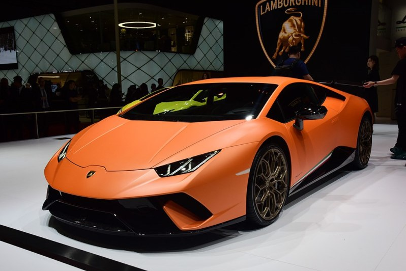 蘭博基尼Huracan Performante敞篷版驚喜亮相街頭，于9月法蘭克福車展正式發布-鋒巢網