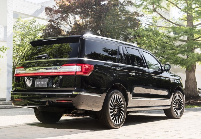 全新林肯領航員加長版官圖發布：隨自己喜好而定的黑金剛-鋒巢網