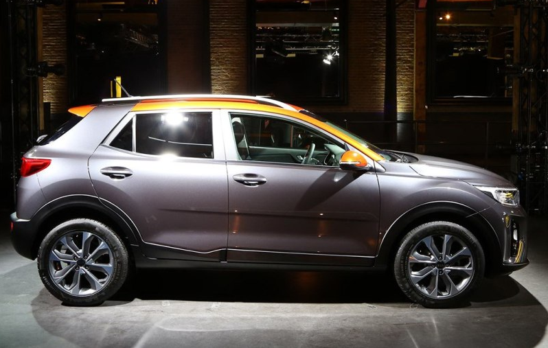 小就不中用？No No！起亞Stonic小到?jīng)]人敢懟！-鋒巢網(wǎng)