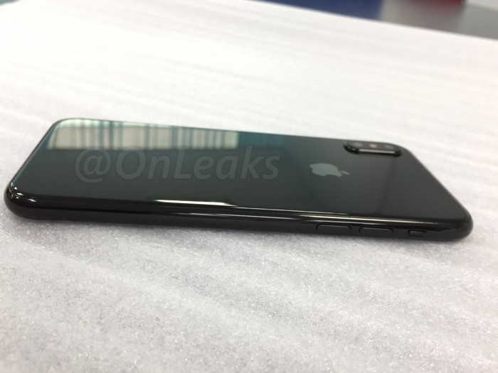 onLeaks大神爆料iPhone8真機(jī)諜照：光學(xué)指紋已解決？-鋒巢網(wǎng)