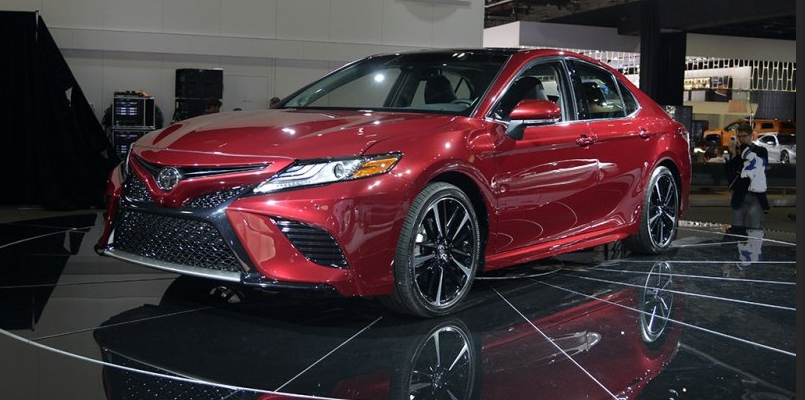 全新豐田凱美瑞11月上市：過(guò)去與現(xiàn)在，你愛(ài)的是哪個(gè)？-鋒巢網(wǎng)