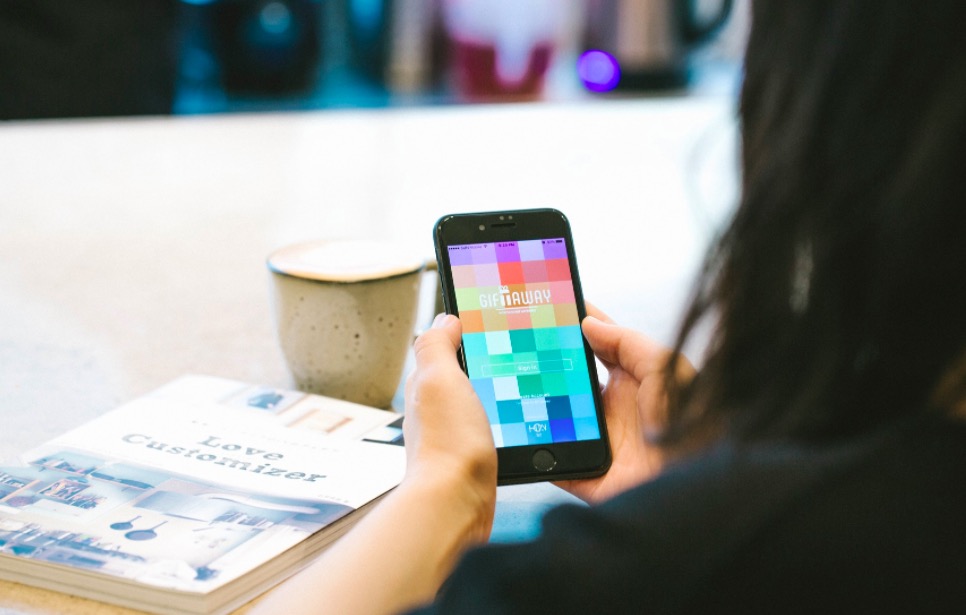 新概念購物APP出現 GiftAway零買賣輕量環保登場-鋒巢網