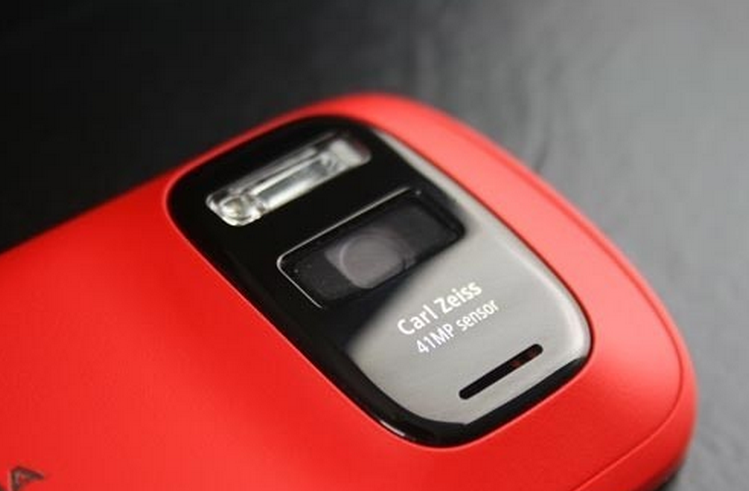 老粉絲們的召喚成真：諾基亞將與蔡司攜手開發(fā)AR攝像頭-鋒巢網(wǎng)