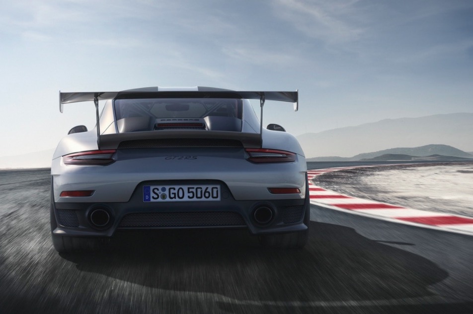 限量1000臺的超跑新作：保時捷2018全新911 GT2 RS登陸-鋒巢網