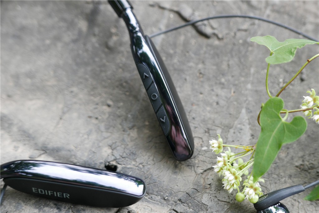 漫步者W360BT藍牙耳機體驗:舒適的佩戴感和寬松的聽感-鋒巢網