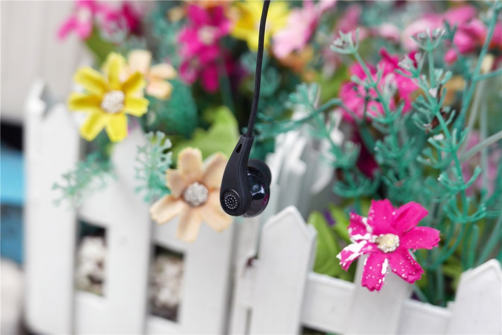 漫步者W360BT藍牙耳機體驗:舒適的佩戴感和寬松的聽感-鋒巢網