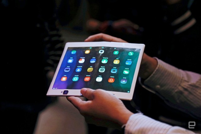 折疊屏手機要來了? 三星神秘設備通過藍牙認證-鋒巢網