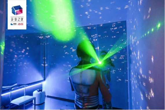 科技白癡陳偉霆遇上人工智能 直播首秀獻給微鯨沉浸式戲劇《I.F》-鋒巢網