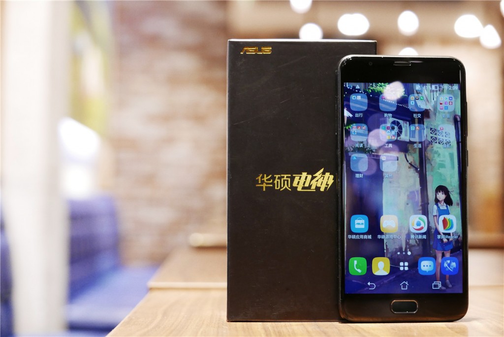 5000mAh大容量電池+雙鏡頭設計 華碩電神4評測-鋒巢網