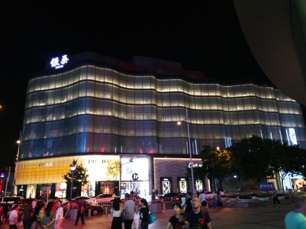 5000mAh大容量電池+雙鏡頭設計 華碩電神4評測-鋒巢網