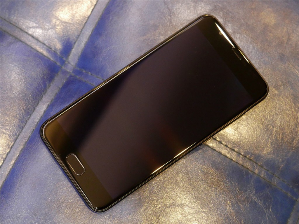 5000mAh大容量電池+雙鏡頭設計 華碩電神4評測-鋒巢網