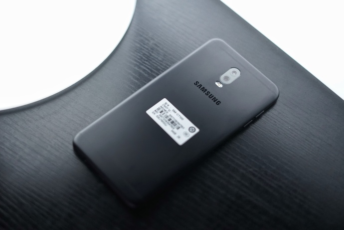三星發(fā)布Galaxy C8：1999元的P25處理器+雙鏡頭-鋒巢網