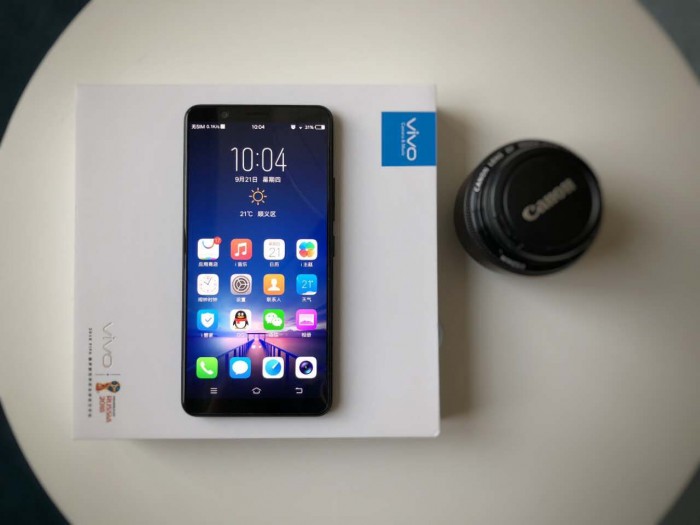 支持面部識別+人工智能技術(shù) 全面屏新機vivo X20發(fā)布-鋒巢網(wǎng)