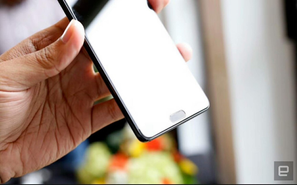 華為Mate 10系列正式發(fā)布 除了配置售價(jià)也要吊打iPhone X-鋒巢網(wǎng)