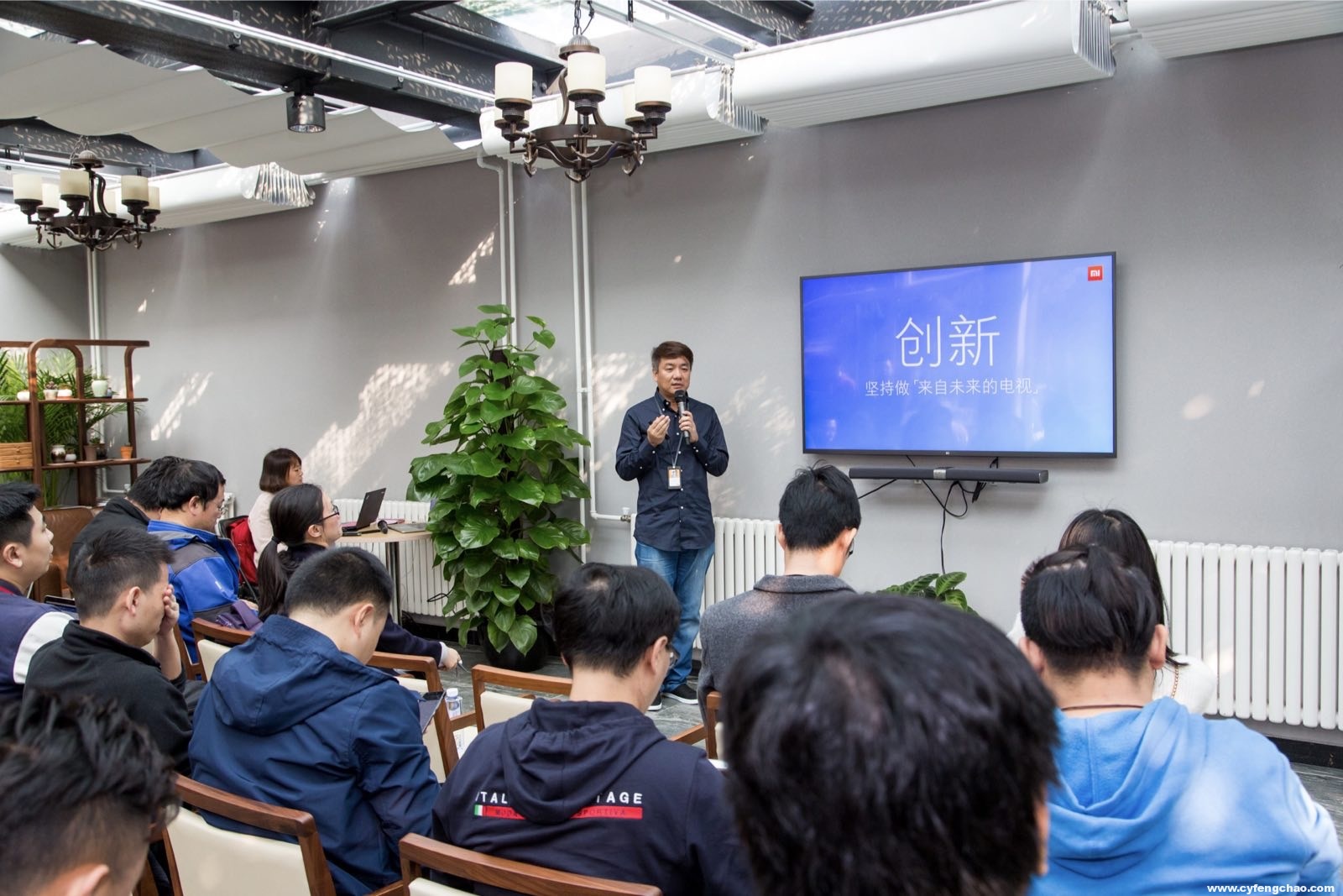 厚道人心的是品質 小米電視開啟百元機時代的春天-鋒巢網