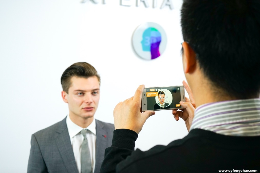 索尼聯合京東推Xperia系列新品，限量朱砂紅配色成焦點-鋒巢網