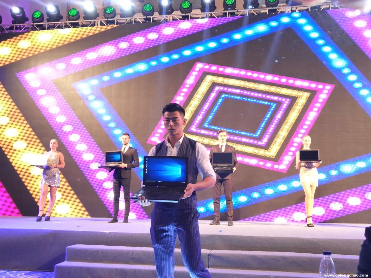 玩家福音：頂配雙顯卡 GX10-CP7，神舟發超級戰神游戲本-鋒巢網