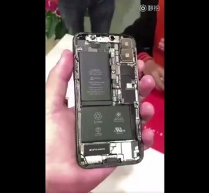 罕見!iPhone X的雙電池設(shè)計(jì)亮相-鋒巢網(wǎng)
