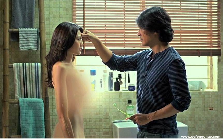 未來(lái)與機(jī)器人性愛(ài)，想親吻它的橡膠皮膚？-鋒巢網(wǎng)