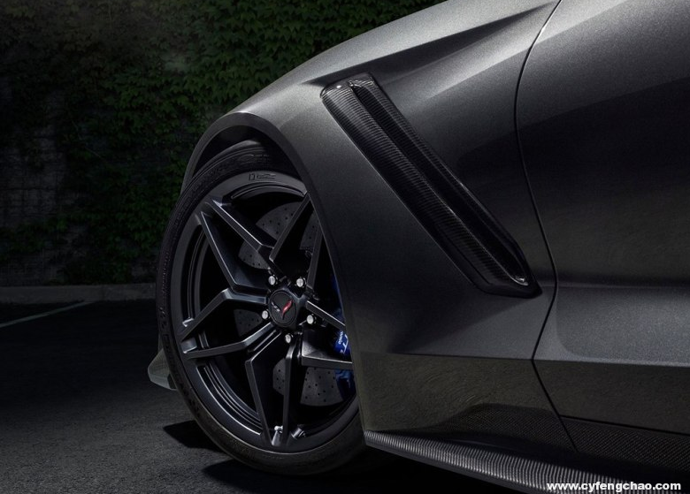 全新雪佛蘭科爾維特ZR1:睜開你的眼,我并不普通!-鋒巢網