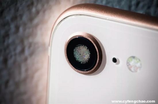 說好的防水呢？iPhone 8又中招了！-鋒巢網