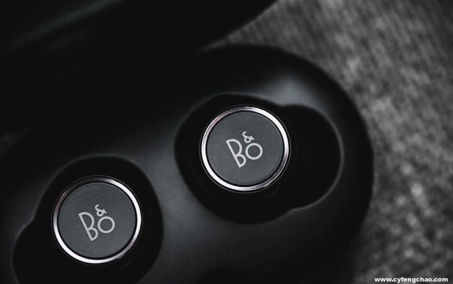 酷到炸裂！B&O Play首款無(wú)線耳機(jī)BeoPlay E8上市-鋒巢網(wǎng)
