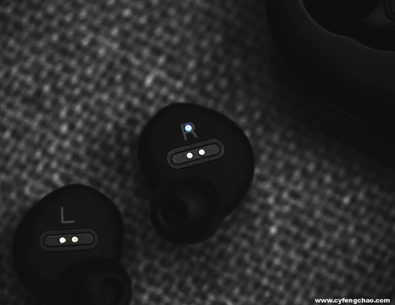 酷到炸裂！B&O Play首款無(wú)線耳機(jī)BeoPlay E8上市-鋒巢網(wǎng)