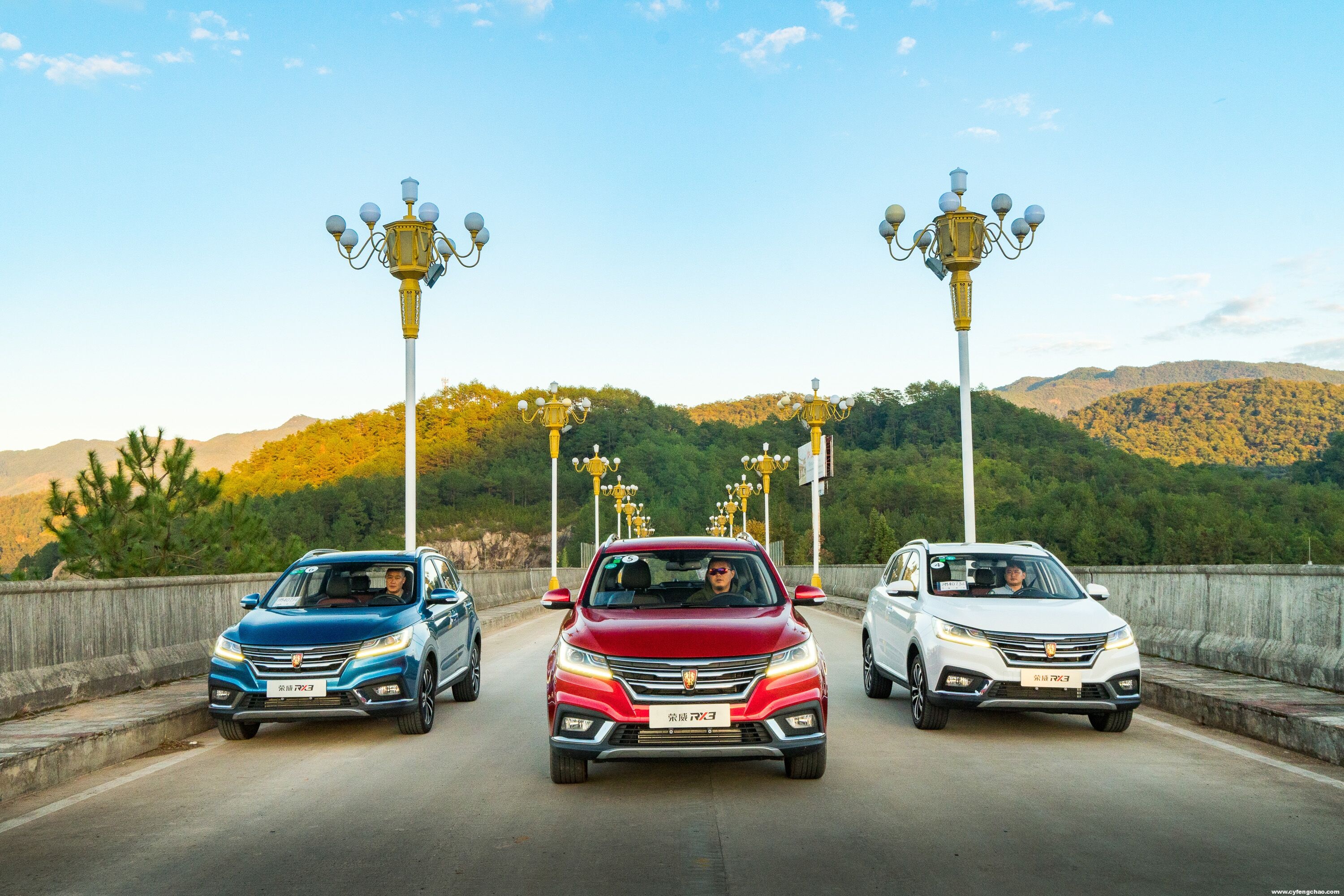 上汽榮威RX3:斗志昂揚的斜杠青年!-鋒巢網