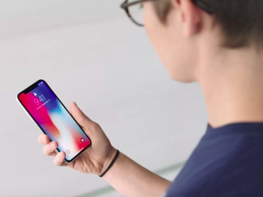 蘋(píng)果壟斷國(guó)內(nèi)高端市場(chǎng) 國(guó)產(chǎn)品牌被碾壓-鋒巢網(wǎng)