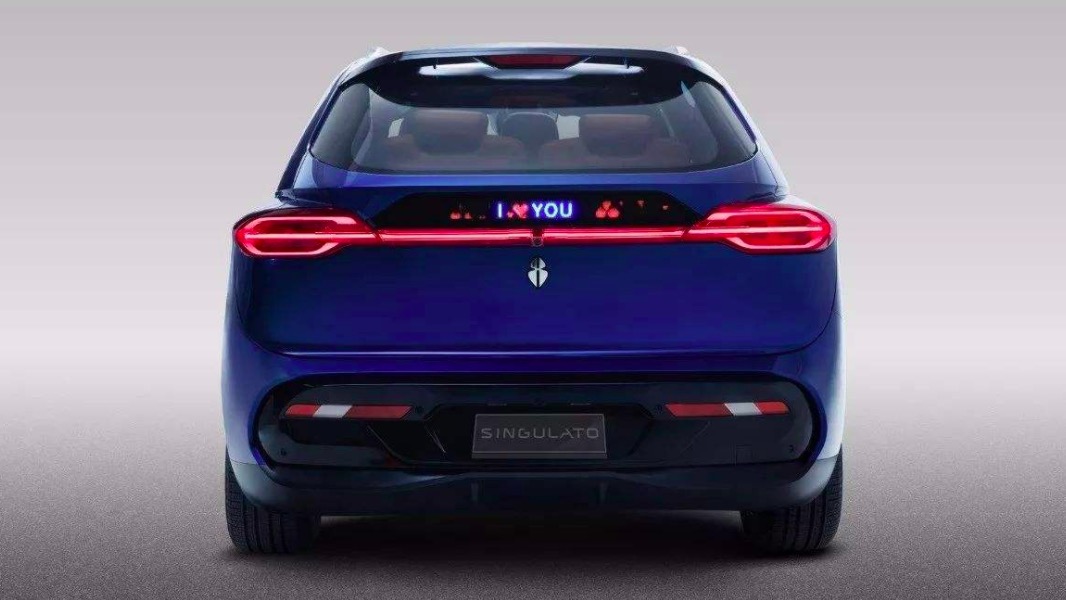 專訪季申：讓你玩兒的汽車不多，奇點“潮”互聯網基因做到了-鋒巢網