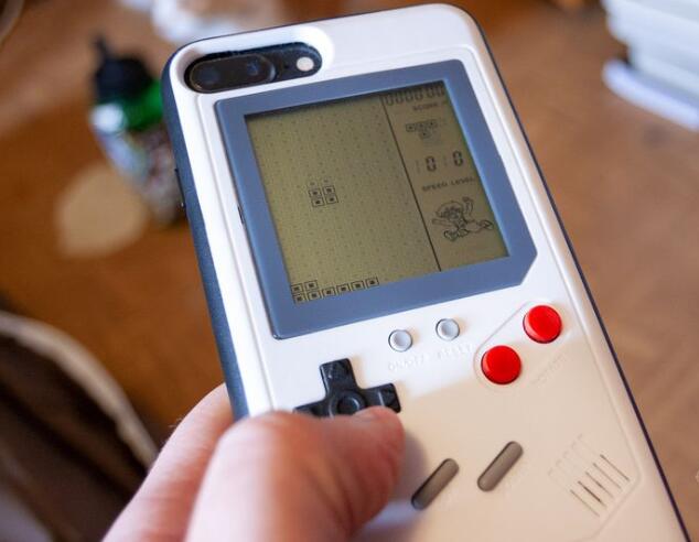 這個游戲風格的iPhone手機外殼有一個可取之處-鋒巢網