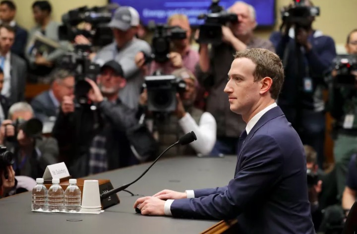 共和黨議員對馬克?扎克伯格“審查”的兩名博客作者進(jìn)行拷問-鋒巢網(wǎng)