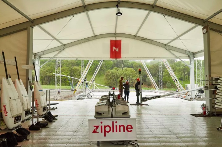 我們發(fā)射了一架“送血”無人機-鋒巢網(wǎng)