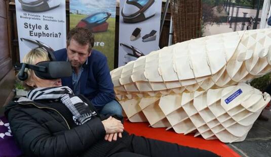 荷蘭推出3D打印“自殺膠囊機”幫助人們決定自己死亡時間-鋒巢網