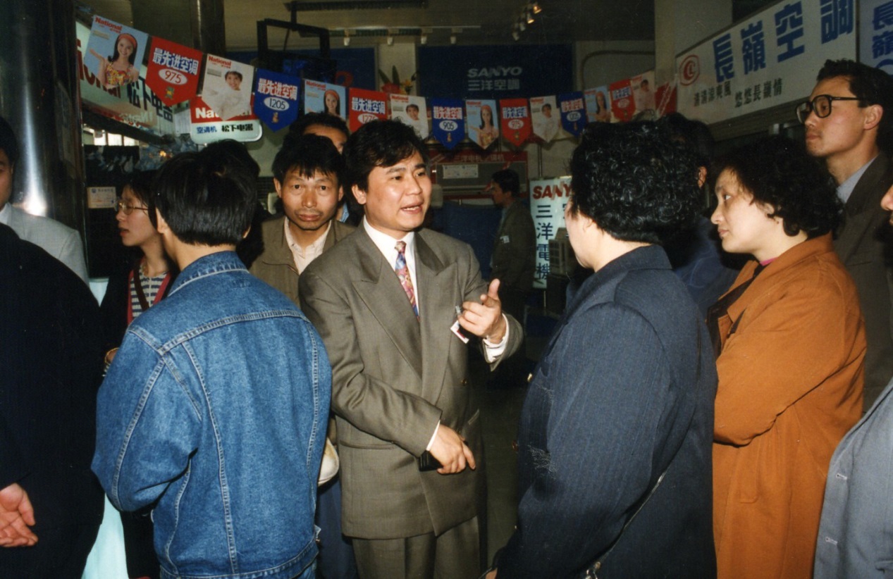 相隔28年，張近東為何為他寫下一封溫情書信？-鋒巢網