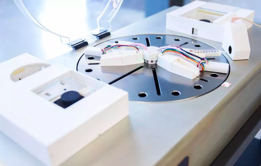 PUMA攜MIT實驗室 研發微生物運動套裝-鋒巢網